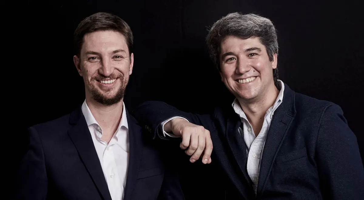 José Luis Domínguez-Mompell and Juan Lara Chao